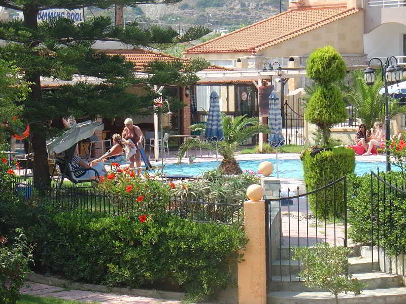 Lyristis Dinos Studios & Apartments Фалираки Экстерьер фото