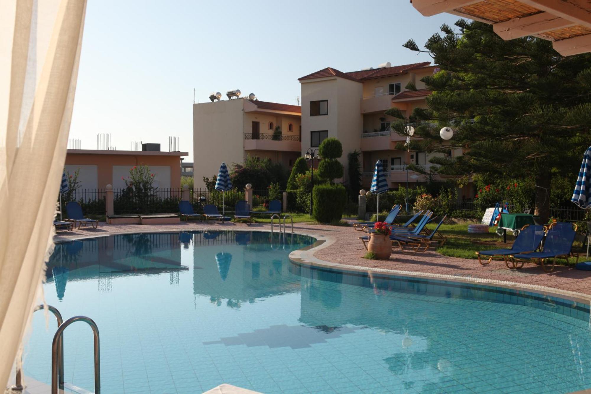 Lyristis Dinos Studios & Apartments Фалираки Экстерьер фото