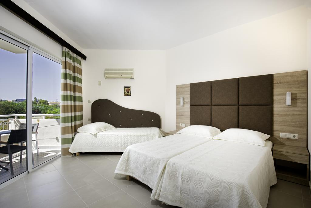 Lyristis Dinos Studios & Apartments Фалираки Экстерьер фото